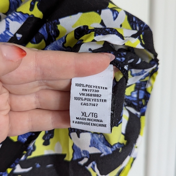 🌸3 for 20$🌸 Target x Peter Pilotto Crew Neck Abstract Print Shirt - Picture 4 of 4